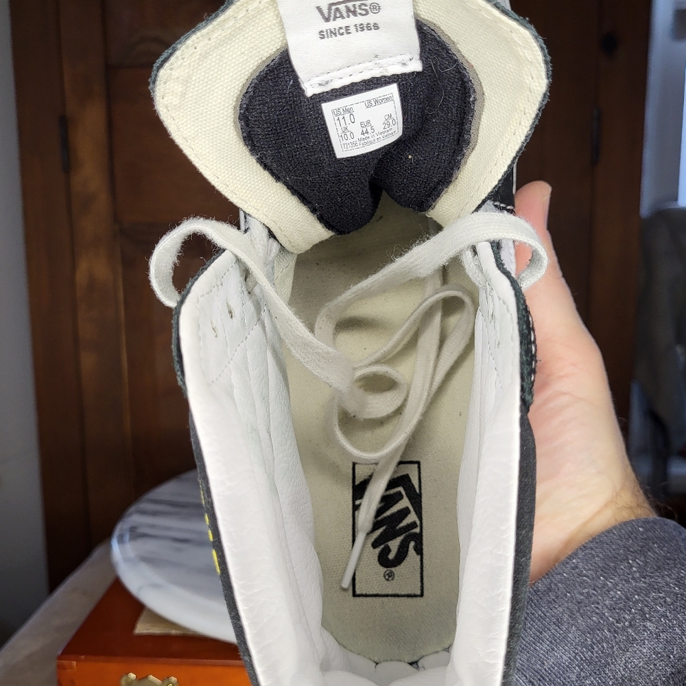 Vans Mens Black High-Top Sneakers - Picture 10 of 15